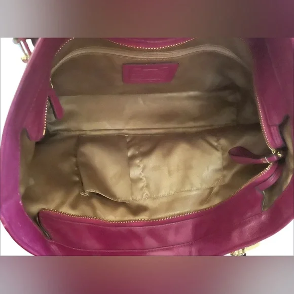 Women’s Coach Handbag, Wallet And Cosmetic Set Hot Pink Or Magenta 16.5 W X 10 H - Picture 4 of 15